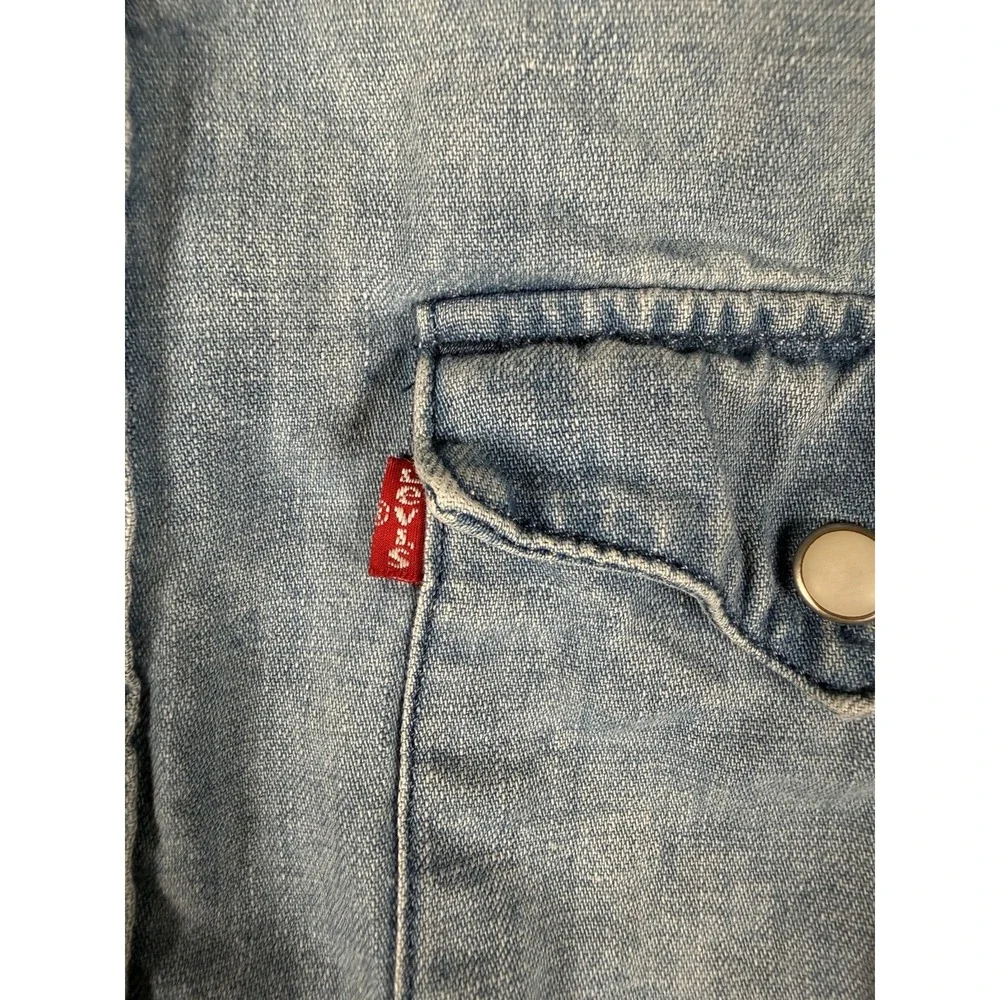 Levis Mens Relaxed Fit Western Denim Shirt Medium Wash Pearl Snap Blue Medium